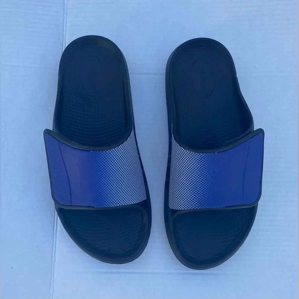 OOFOS UniSex Slip-On Sneakers in Blue and Black with Graphic Circle Detail🖤✨💙🖤
